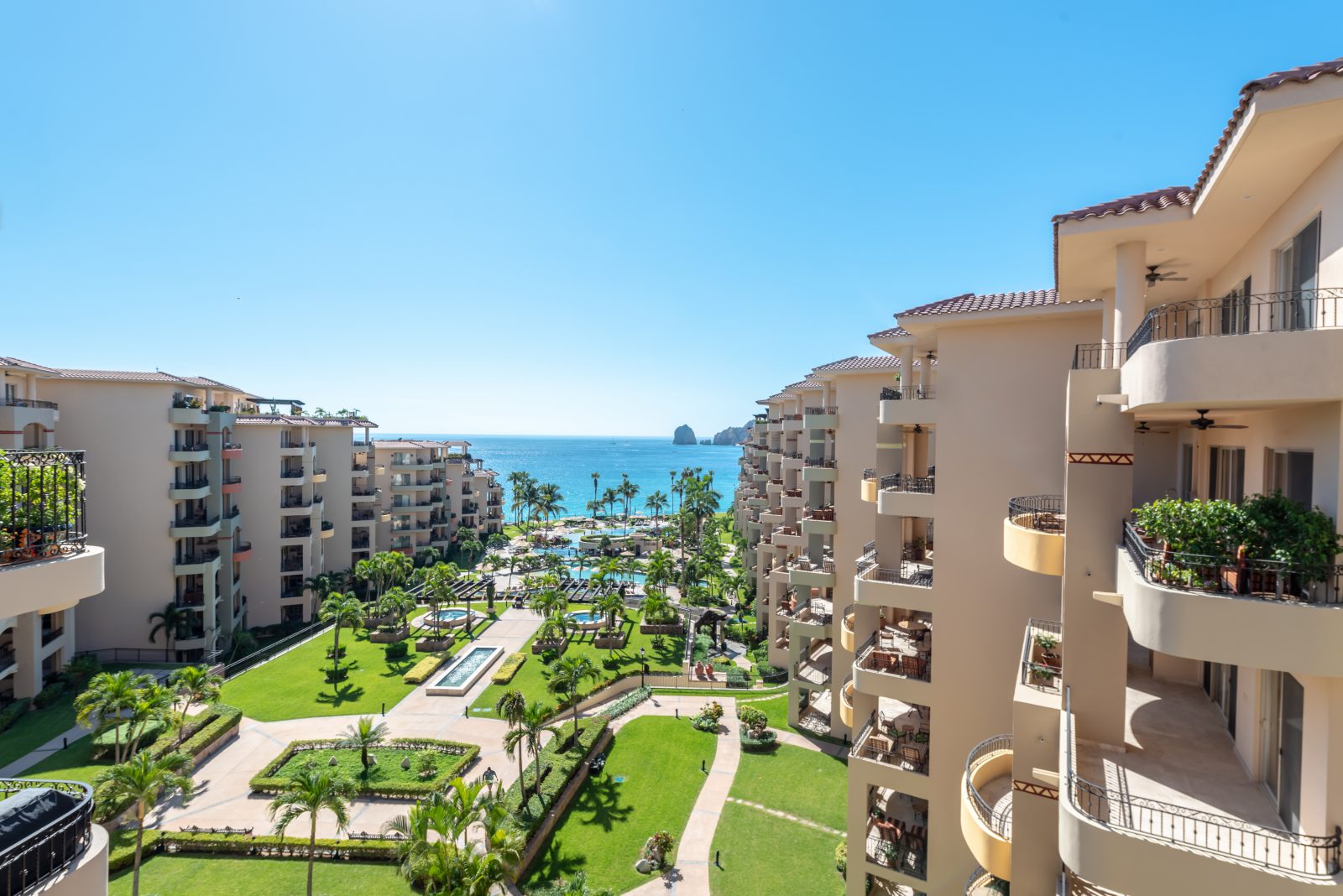 On the Market Villa La Estancia 2704 InMexico