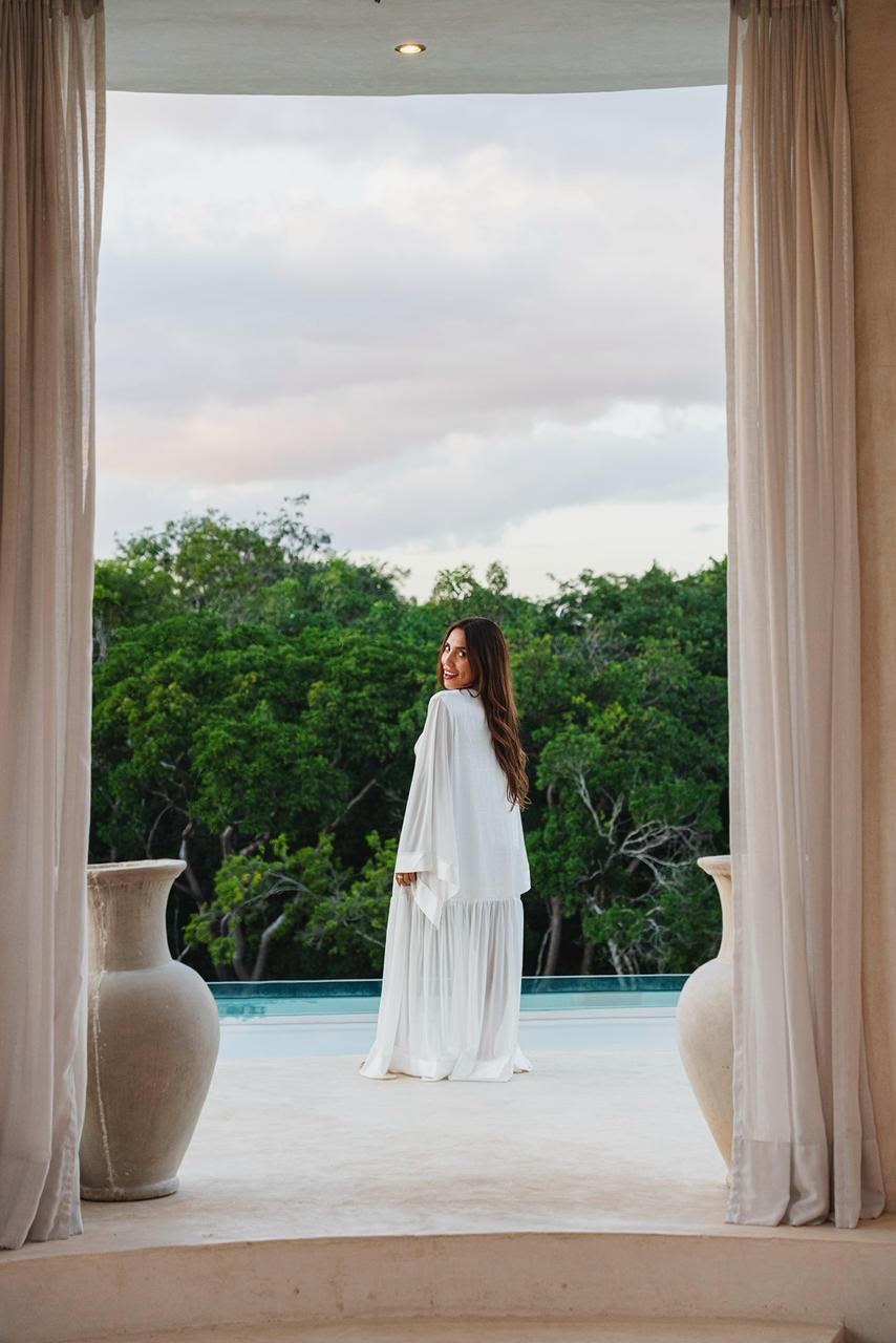 Kati León, content creator based in Tulum, featured in InMexico.